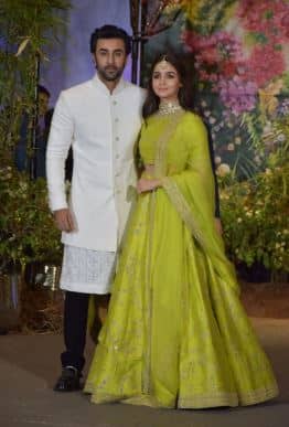 इस दौरान दोनों ने वहां एक साथ कैमरा के सामने पोज़ भी दिया.