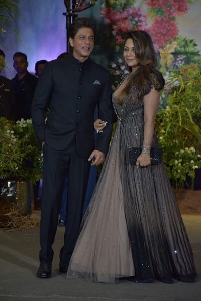 बता दें कि शाहरुख खान ने सोनम की रिसेप्शन में जमकर डांस किया. (तस्वीर: मानव मंगलानी)