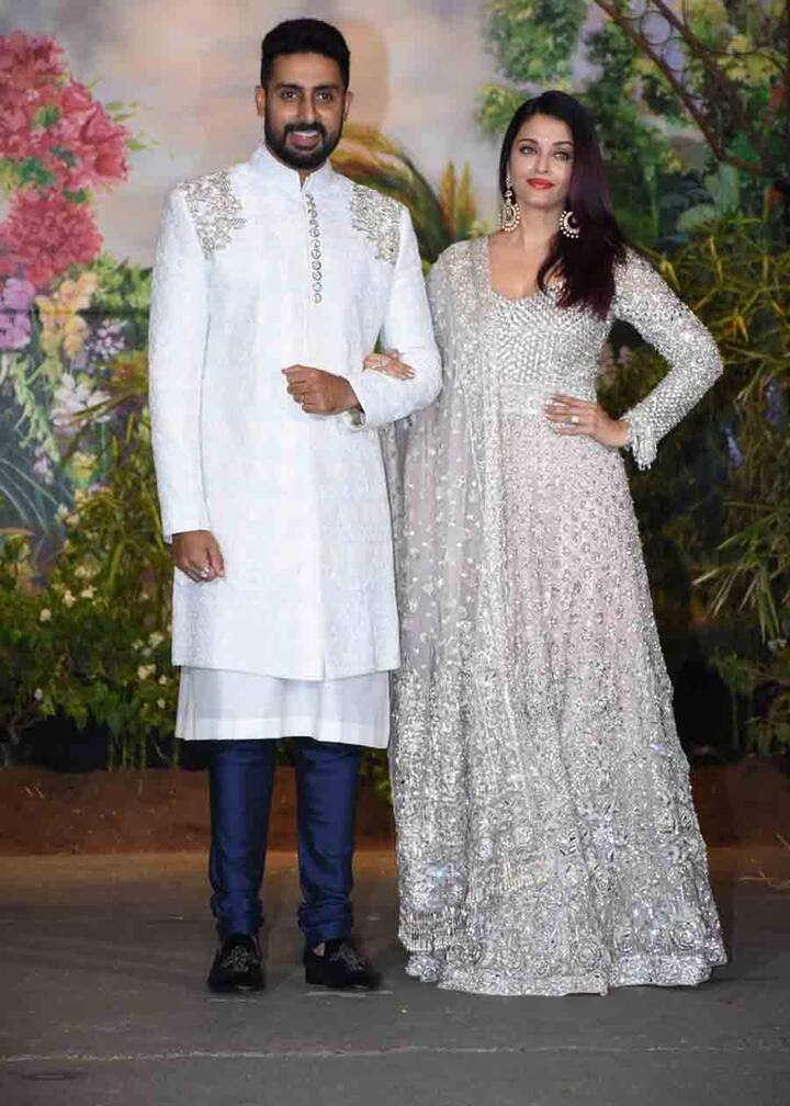 शादी में अभिषेक के साथ अमिताभ बच्चन और बहन श्वेता नंदा भी शामिल हुईं थीं. (तस्वीर: मानव मंगलानी)