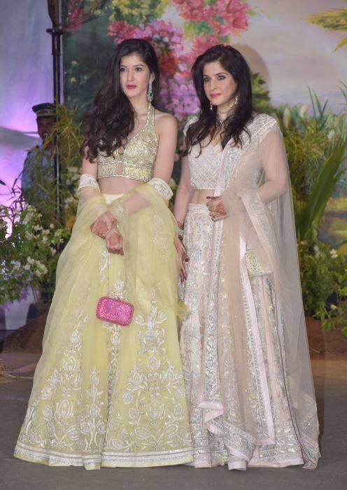 बता दें कि शादी नें शनाया ने पिंक कलर का लहंगा पहना था. (तस्वीर: मानव मंगलानी)