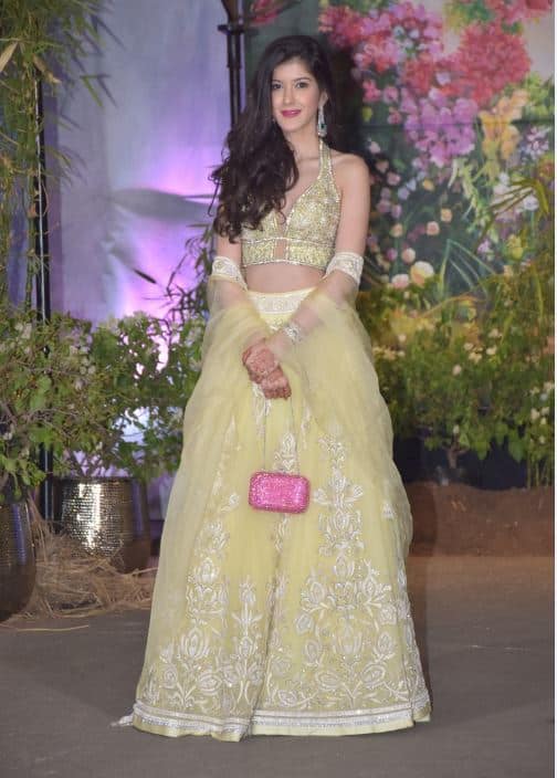 शनाया के बहन सोनम की शादी में जमकर एन्जवॉय किया. (तस्वीर: मानव मंगलानी)