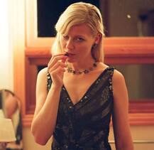 दो देशों की नागरिकता रखने वाली ये एक्ट्रेस बनी पहले बच्चे की मां