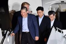 तीनों अमेरिकी नागरिकों को लेकर विमान नॉर्थ कोरिया से अमेरिका पहुंचा, ट्रंप ने किया स्वागत