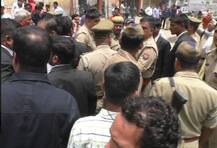 इलाहाबाद: वकील की हत्या के बाद जमकर हिंसा, वारदात का सीसीटीवी फुटेज आया सामने