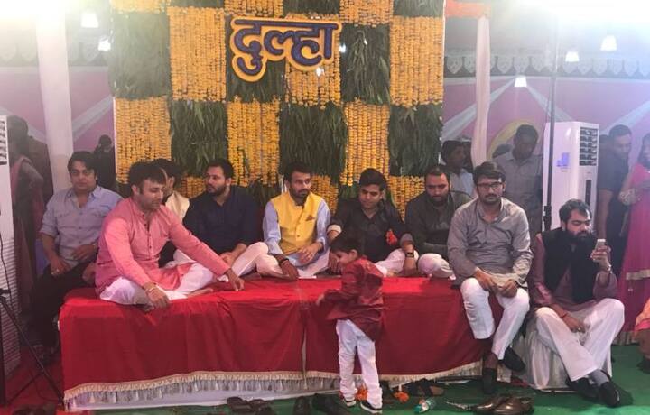 तेज प्रताप और ऐश्वर्या राय की सगाई 18 अप्रैल को पटना के एक होटल में हुई थी. चंद्रिका राय भी बिहार सरकार में मंत्री में रह चुके हैं. 