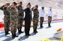 राष्ट्रपति कोविन्द ने सियाचिन बेस कैंप का दौरा किया, सैनिकों का आभार जताया
