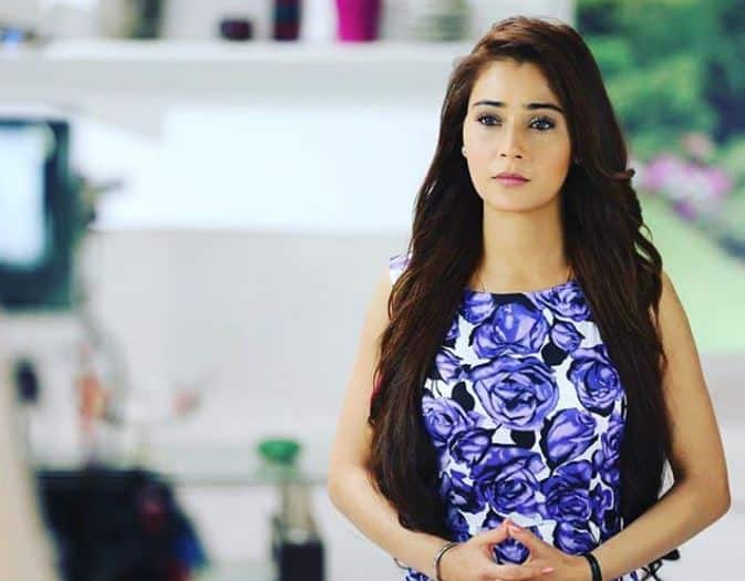 TV actress Sara Khan to share screen space with sister and mother टीवी अभिनेत्री सारा खान अपनी बहन आयरा और मां सीमा के साथ इस सीरियल से करेंगी वापसी