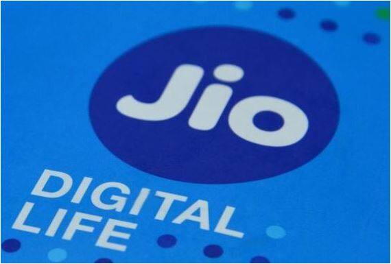 इसके लिए ग्रहांकों को 199 रुपये का पोस्टपेड प्लान लेना होगा. कंपनी के इस प्लान में 25 जीबी डेटा के साथ वॉइस कॉल फ्री होंगी और अनमिमिटेड एसएमएस भी प्लान में शामिल है. 