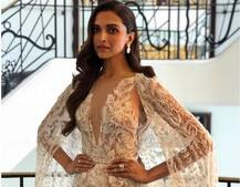 Cannes 2018 के रेड कार्पेट पर व्हाइट गाउन में उतरीं दीपिका पादुकोण, SEE PHOTOS