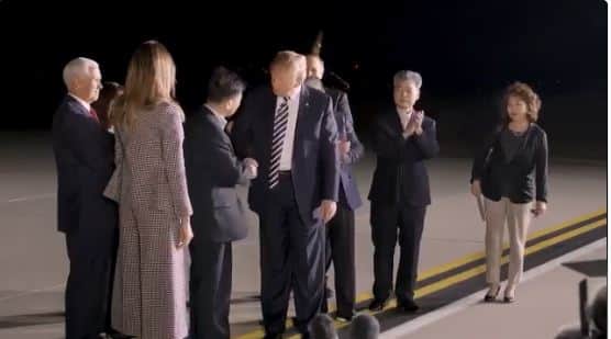 उन्होंने कहा, “हम बातचीत की तैयारी कर रहे हैं. हम उत्तर कोरिया, जापान, दक्षिण कोरिया और चीन के साथ मिलकर पूरे विश्व के लिए एक बड़ा काम करने जा रहे हैं.” अमेरिका और ईरान के बीच जनवरी 2016 में हुए समझौते पर साफ तौर पर निशाना साधते हुए ट्रंप ने दावा किया कि ओबामा प्रशासन ने बंधकों को छुड़ाने के लिए 1.8 अरब डॉलर की रकम चुकाई थी.