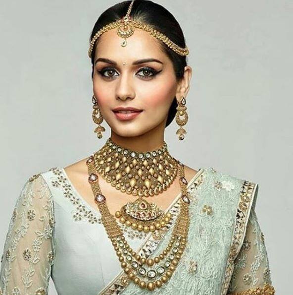 मानुषी हर प्रकार की ड्रेस पहन कर इंस्टाग्राम पर कई तस्वीर शेयर करती रहती हैं और इसीलिए उन्हें इंस्टा की ब्यूटी क्वीन कहा जाता हैं. (तस्वीर: इंस्टाग्राम)