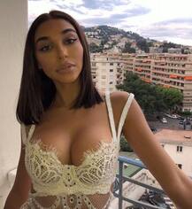 कांस में अपने BOLD लुक से किम को भी मात दे रही है ये हसीना