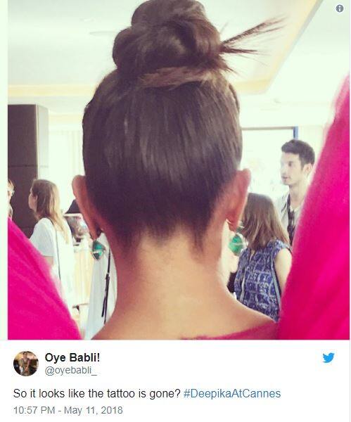 दीपिका अक्सर ही इस टैटू को लेकर लाइमलाइट में रहती है. जिसे इस बार मेकओवर की मदद से ढक दिया गया था. इसी कारण एक बार फिर से इस टैटू का जिक्र सोशल मीडिया पर कर रहे हैं. 