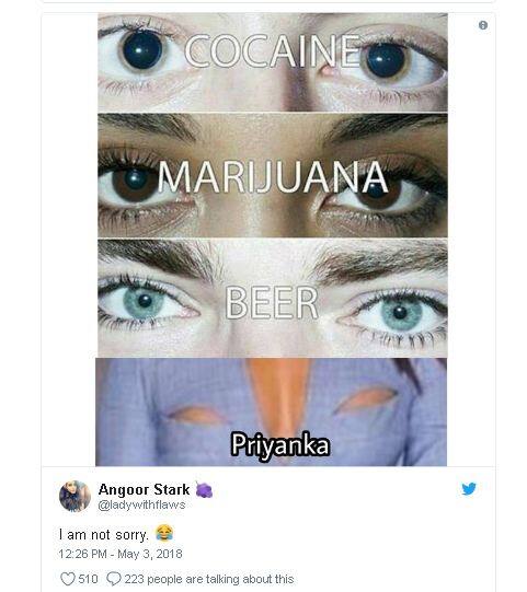 चीकू लिखते ने प्रियंका की ड्रेस को कोकीन आईंज, मरिजुआना आईस और बीयर आईज से कंपयेर किया है और लिखा है लिखा आई एम नॉट सॉरी.फोटोः ट्विटर 