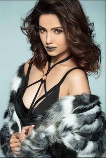 टीवी के साथ-साथ इंस्टाग्राम पर भी छा जाने वाली अदा खान आज मना रही हैं अपना जन्मदिन