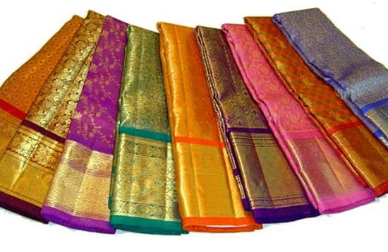 UP's famous Banarasi saris and Kannaujs perfume will be found on one click soon एक क्लिक पर मिलेंगी यूपी की मशहूर बनारसी साड़ियां और कन्नौज का इत्र