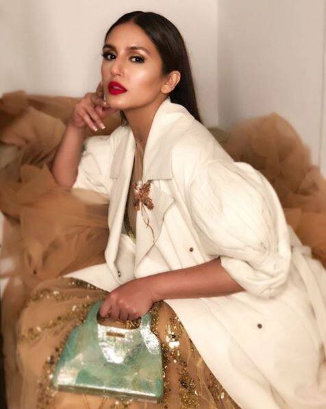 हुमा ने तस्वीर में जो ड्रेस पहनी है उसे मनीष मल्होत्रा ने डिजाइन किया है. (Photo:iamhumaq)