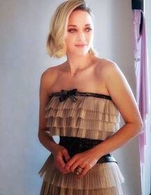 ऐश्वर्या के साथ कांस आईं ये हीरोइन और लूट के ले गई सबका दिल