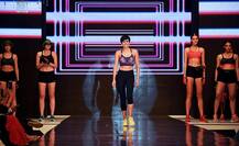 मंदिरा बेदी ने रैम्प पर किया ऐसे कारनामा जिसकी नहीं थी किसी को उम्मीद, तस्वीरों में आप भी देखिए