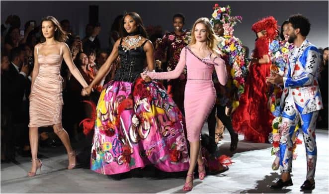 कांस फिल्म फेस्टिवल फैशन और ग्लैमर के लिए जाना जाता है. लेकिन ग्लैमर की दुनिया सोशल इश्यू को लेकर भी गंभीर दिखाई देती है. 