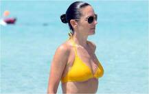 IN PICS: बिकिनी फोटोज के लिए मशहूर है हॉलीवुड की ये मॉडल