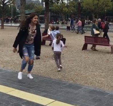 यूं भी बॉलीवुड में रिप्ड जींस काफी ट्रेंड में है. कई सेलेब्स रिप्ड जींस पहने दिखाई दे जाती हैं. फोटोः इंस्टाग्राम 