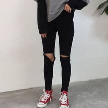 Tight Jeans Effect on Health: टाइट जींस पहनने से हो सकती है कई बीमारियां, जानिए