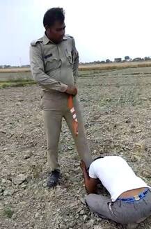 मैनपुरी: सिपाही ने बेल्ट से पीटा, जूते पर नाक रगड़वाई, वीडियो हुआ वायरल