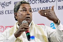 विधायकों की बैठक में भावुक हुए सिद्धारमैया, वरिष्ठ नेताओं ने ठहराया हार के लिए जिम्मेदार