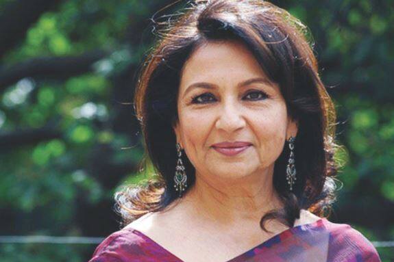 sharmila tagore shares work experience with film maker satyajit ray सत्यजीत रे के साथ काम करने पर बोलीं शर्मिला टैगोर, कान में धीरे से बताते थे बात