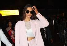 Cannes से लौटीं सोनम कपूर, रेड कार्पेट के बाद एयरपोर्ट लुक से भी किया इंप्रेस