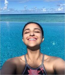 मालदीव में डुबकियां लगा रही हैं परिणीति चोपड़ा, शेयर की अपनी तस्वीरें