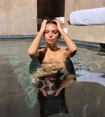 टॉपलेस तस्वीरों से इस मॉडल ने इंस्टा पर फिर लगाई आग