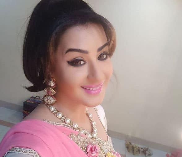 बिग बॉस के घर में भी रहते हुए शिल्पा शिंदे को लोगों ने उनके अच्छे कामों की वजह से बेहद पसंद किया था. बिग बॉस के घर में रहते हुए शिल्पा शिंदे अकेले ही सभी कंटेस्टेंट्स के लिए खाना बनाया करती थीं.