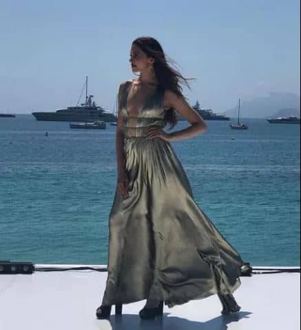 बहरहाल, दीपिका का ये समर लुक का कॉन्सेप्ट नया नहीं कहा जा सकता. फोटोः इंस्टाग्राम