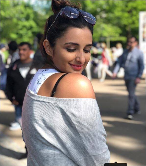 बता दें कि दोनों बॉलीवुड स्टार अपनी अगली फिल्म 'नमस्ते इंगलैंड' के लिए इन दिनों पेरिस में शूटिंग कर रहे हैं. (तस्वीर-इंस्टाग्राम)