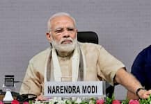 कांग्रेस ने पीएम मोदी को बताया वाराणसी का सौतेला बेटा