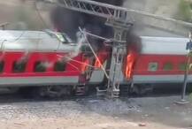 आंध्र प्रदेश एक्सप्रेस के दो AC कोच में आग, ट्रेनी IAS-IPS की सतर्कता से टला बड़ा हादसा