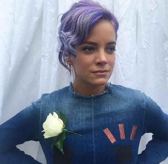 वोदका की लत के चलते लिली ने अपना घर खो दिया और उनके बच्चे तक उनसे दूरी महसूस करने लगे. यहां तक की पति से भी तलाक हो गया. फोटोः   इंस्टाग्राम 