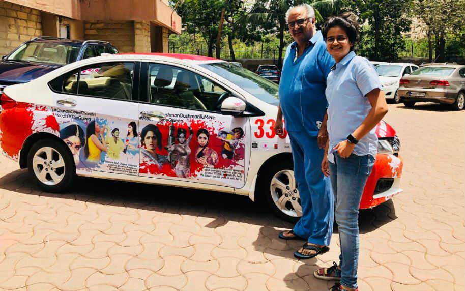 श्रीदेवी की फैन की दीवानगी देख भावुक हुए बोनी कपूर A fan gives special tribute to late sridevi, meet boney kapoor श्रीदेवी की फैन की दीवानगी देख भावुक हुए बोनी कपूर