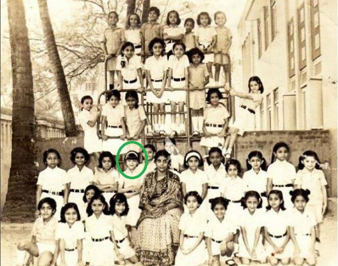 ये तस्वीर तब की है जब ऐश्वर्या राय अपनी बेटी आराध्या की उम्र की थीं. उनकी ये तस्वीर ग्रेड 1 की है. (तस्वीर: इंस्टाग्राम)