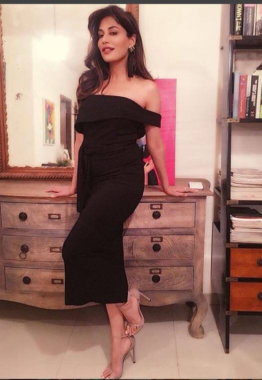 बता दें कि चित्रांगदा सिंह ने जब बॉलीवुड में डेब्यू किया था उस वक्त उनकी हॉट अदाओं की हर तरफ चर्चा रहती थी.