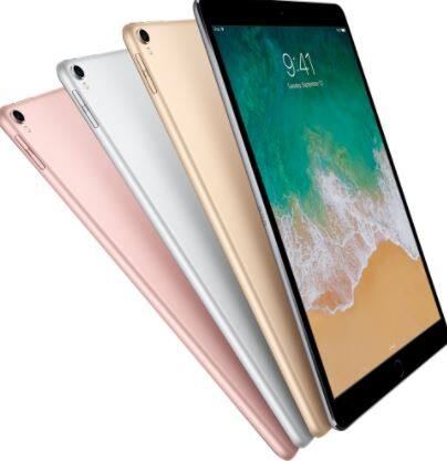 iPads: एपल का 9.7 इंच वाला आईपैड (32 जीबी,वाई-फाई ओनली) 22,900 रुपये में सेल में खरीदा जा सकता है वहीं आईपैड 6th जेनरेशन (32 जीबी,वाई-फाई ओनली) के लिए 28,000 रुपये देने होंगे.
