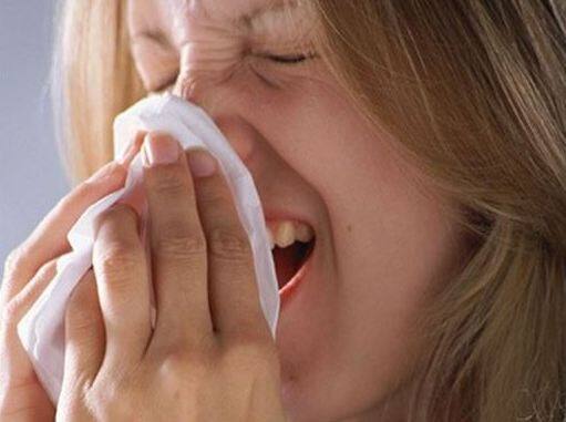 साफ-सफाई का ध्यान रखें. खांसी या छींक आने पर मुंह पर रूमाल रखें.फोटोः गूगल फ्री इमेज 