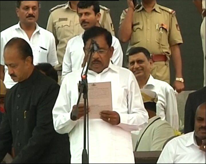 कांग्रेस नेता जी परमेश्वर ने उपमुख्यमंत्री पद की शपथ ली. 