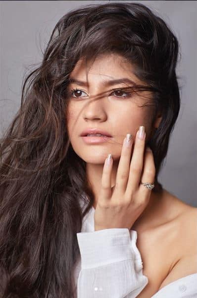 अंजिनी का सोशल मीडिया देखकर तो साफ है कि वो फैशन या फिल्म इंडस्ट्री में ही अपना करियर बनाना चाहती हैं. (Photo: anjinidhawan)