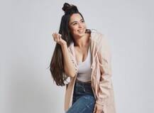 सौंदर्य शर्मा ने इंस्टाग्राम पर पोस्ट की खूबसूरत तस्वीरें