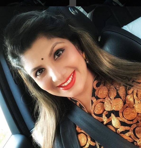 बॉलीवुड अभिनेत्री रंभा काफी समय से सिल्वर स्क्रीन से दूर है. ऐसे में फैंस उनके बारे में जानना चाहते हैं कि वो आजकल कहां है और क्या कर रही हैं. तो देर किस बात की आगे की स्लाइड्स में जानिए आखिर परदे से दूर कहां और क्या कर रही है सलमान खान की ये हीरोइन. (Photo: rambhaindran)