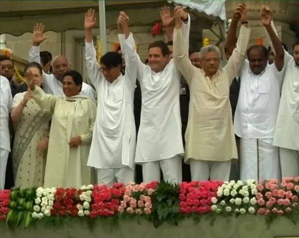 Blog: The unity of the Opposition in the Kumarswami oath-taking is worry for BJP ब्लॉग: कुमारास्वामी के शपथग्रहण में विपक्षी एकजुटता, बीजेपी के लिए मुश्किलों की शुरुआत