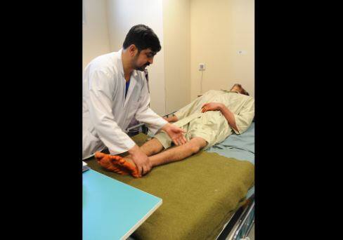  डॉ. अग्रवाल ने बताया कि लक्षण शुरू होने के दो दिन बाद पीड़ित के कोमा में जाने की संभावना बढ़ जाती है. वहीं इंसेफेलाइटिस के इंफेक्शिन की भी संभावना रहती है, जो मस्तिष्क को प्रभावित करता है.फोटोः गूगल फ्री इमेज